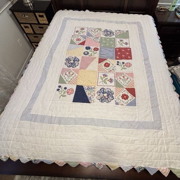 Vintage American Folk Art Quilt Scalloped Triangle Trim Reversible Full 82x63 - Picture 3 of 11